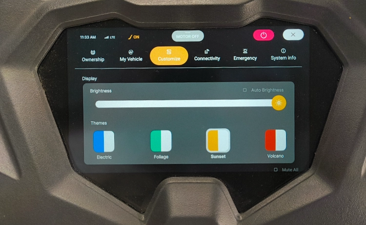 7-inch TFT touchscreen display