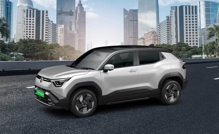 Arctic White Pearl With Bluish Black Pearl