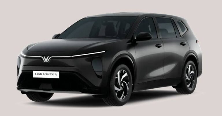 VinFast Limo Green Electric