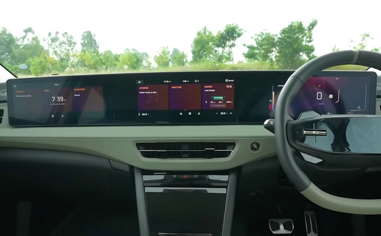 12.3-inch-high-resolution-display-5