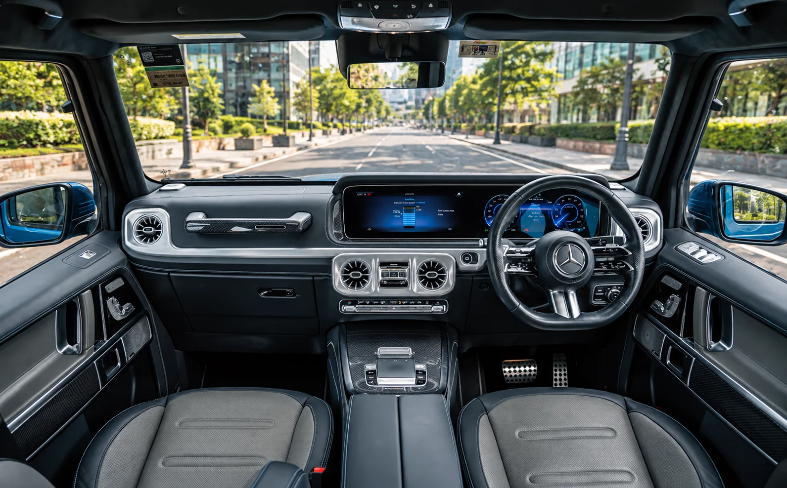 G wagon cabin view