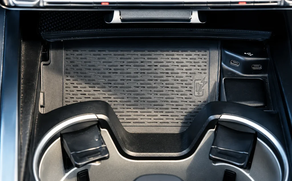 G wagon wireless charging
