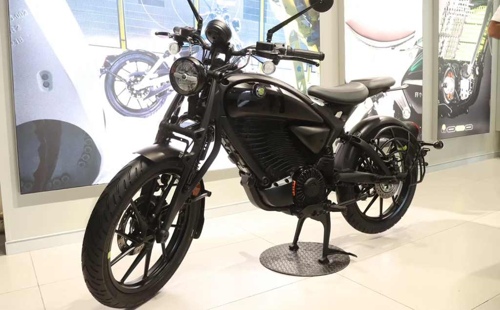 Royal enfield c6 Full left