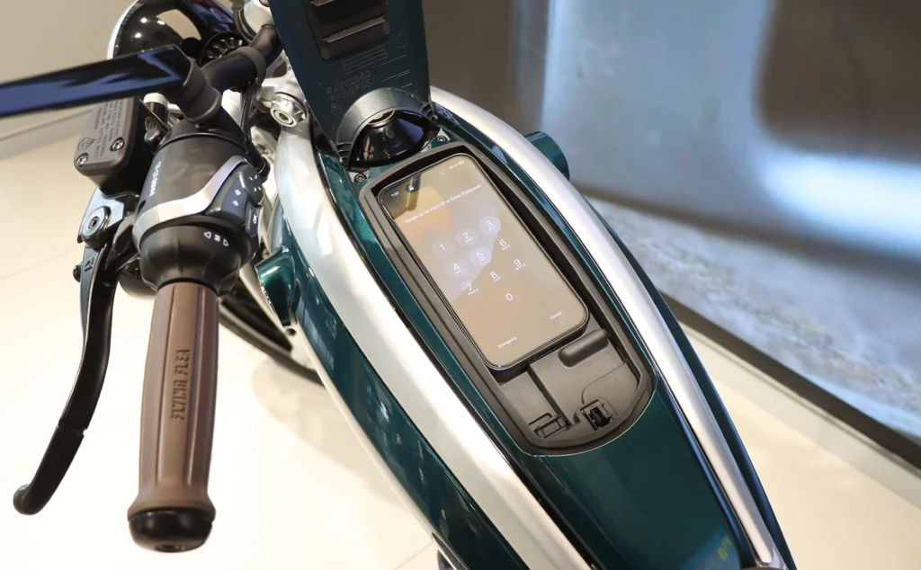Royal enfield flying flea c6wireless charging