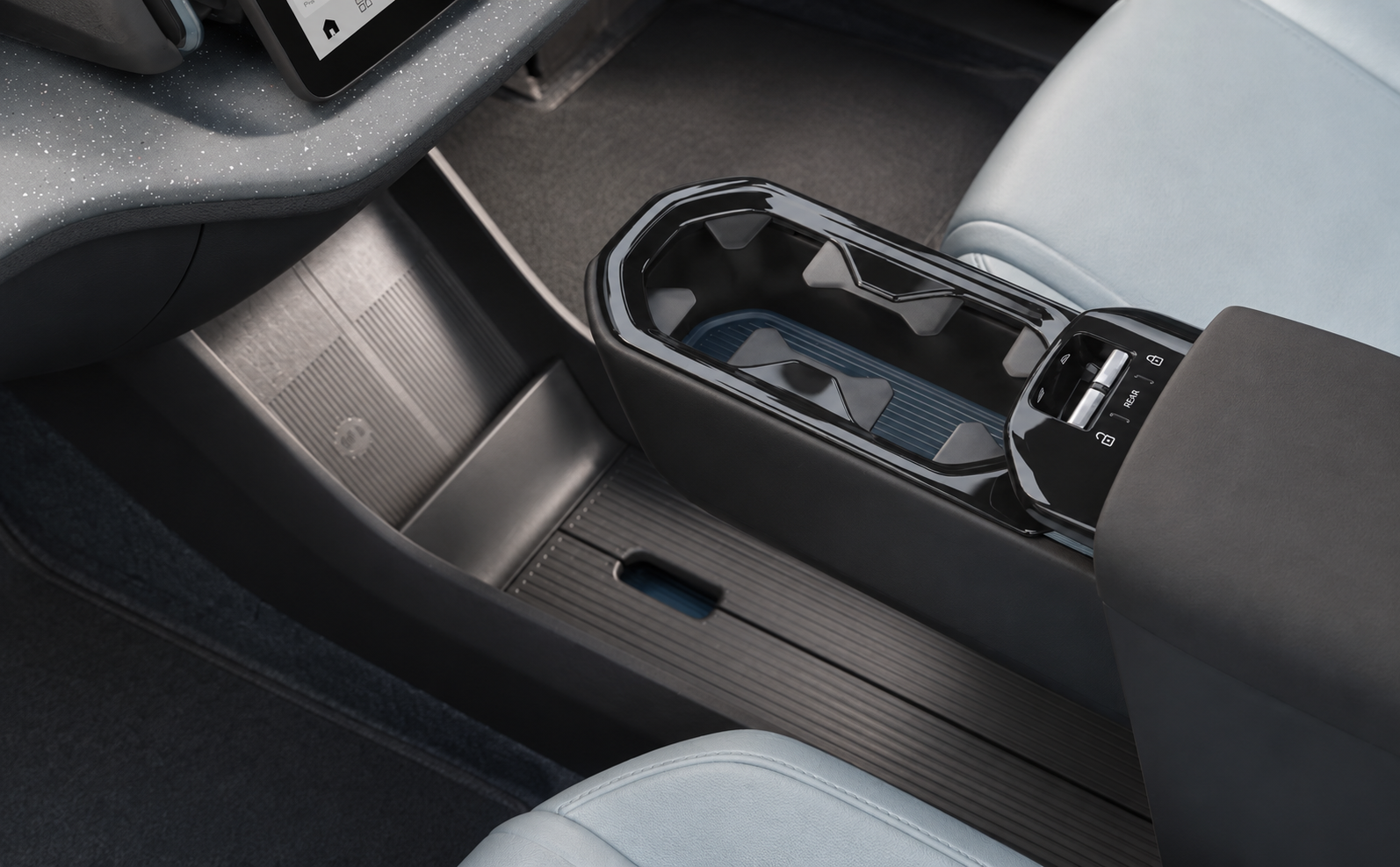 Volvo EX30 center console