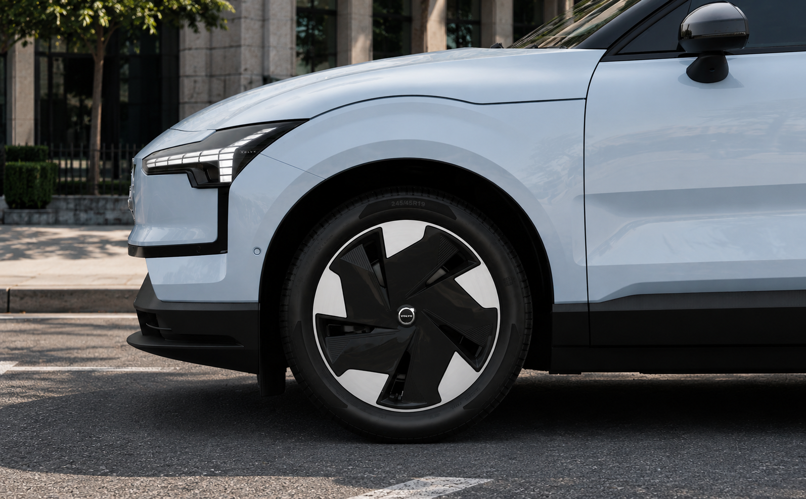 Volvo EX30 wheel