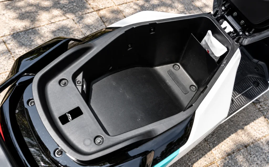 Yamaha EC-06 boot