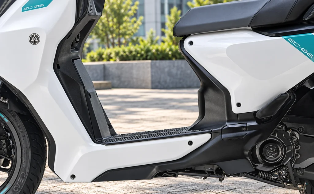 Yamaha EC-06 footboard 2