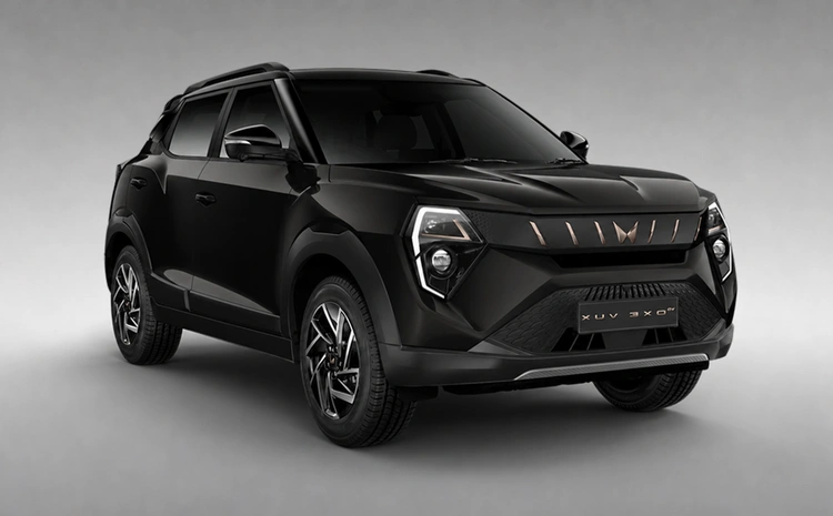Mahindra 3XO EV Black