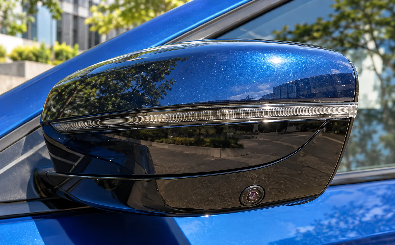 BMW i5 Surronded view