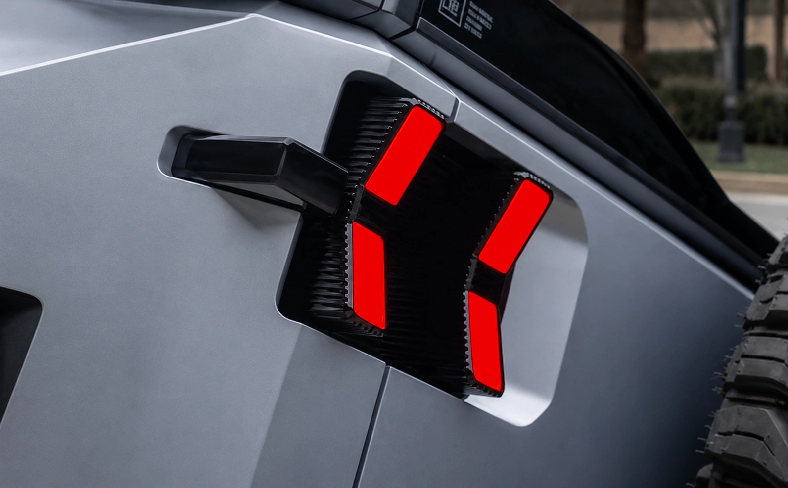 Mahindra Vision T brake light