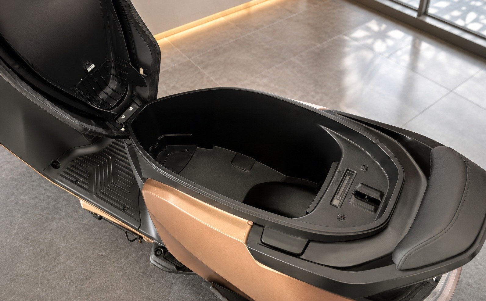 Ather Konarc Underseat storage
