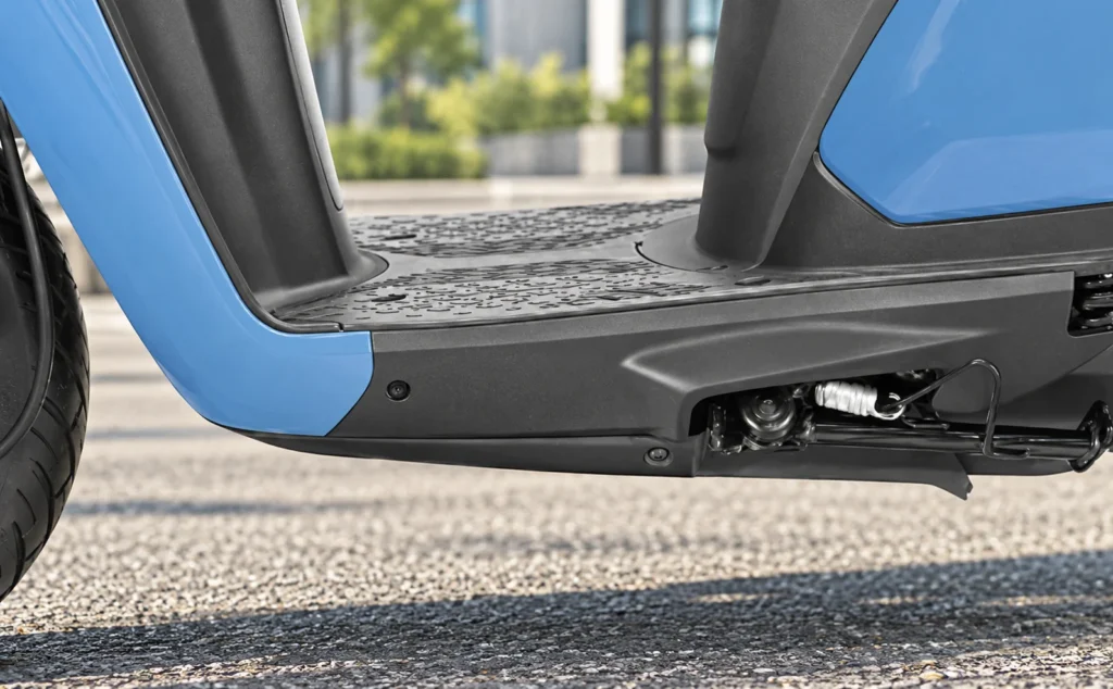 Honda QC 1 footboard