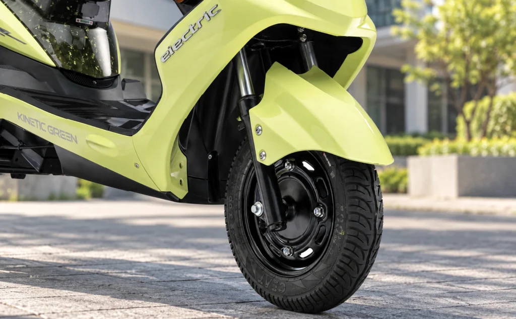 Kinetic Green E-Zulu Signature Edition front tyre