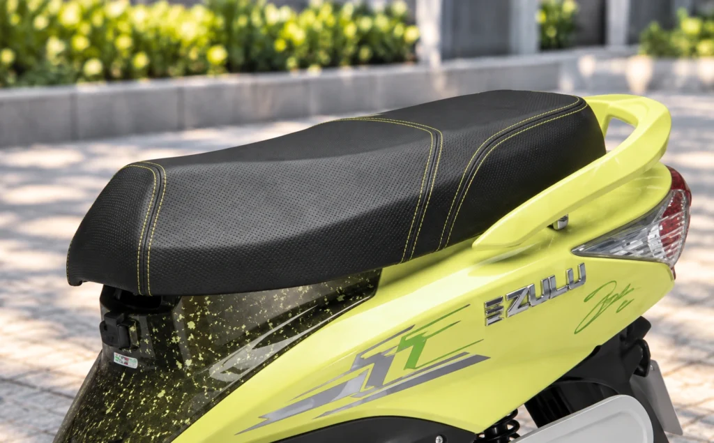 Kinetic Green E-Zulu Signature Edition seat