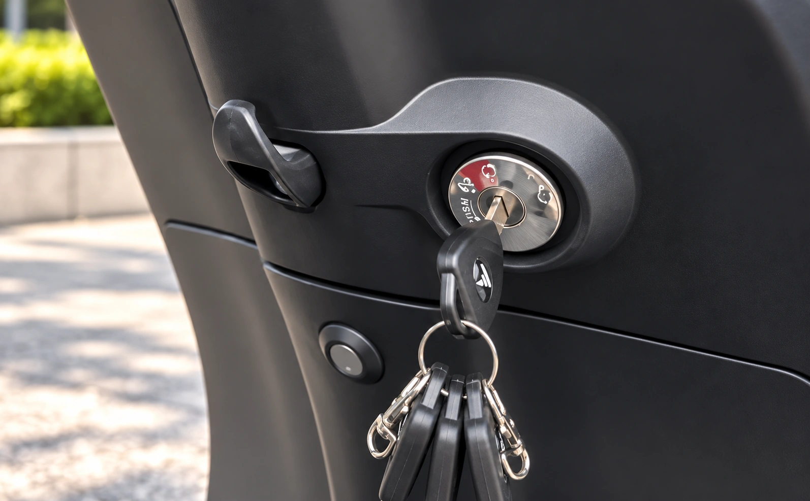 PURE EV Epluto 7G Max key and hook