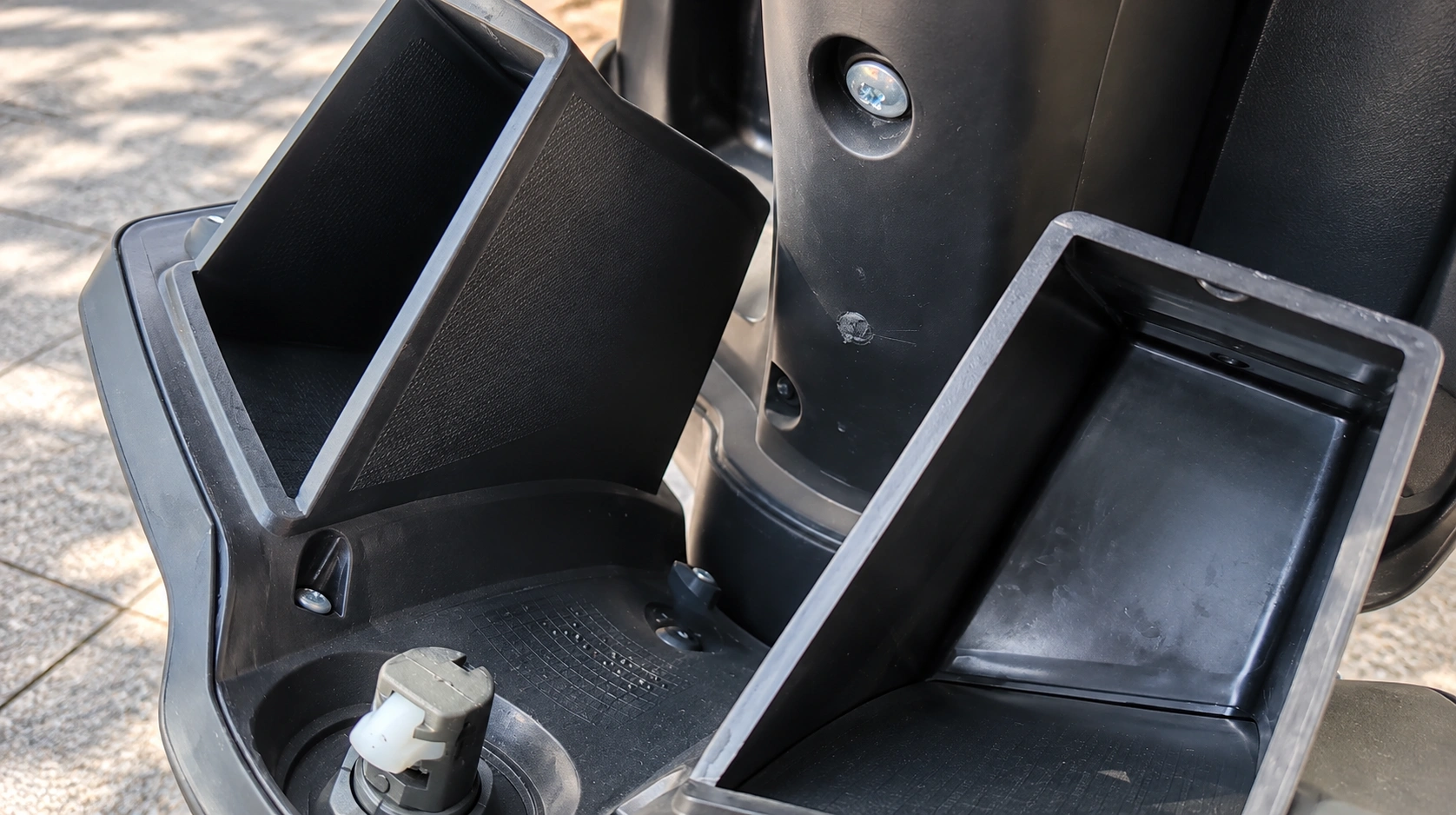PURE EV Epluto 7G front storage