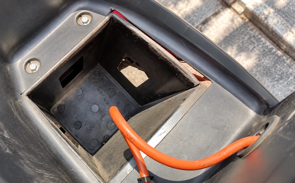 PURE EV Epluto 7G removable battery