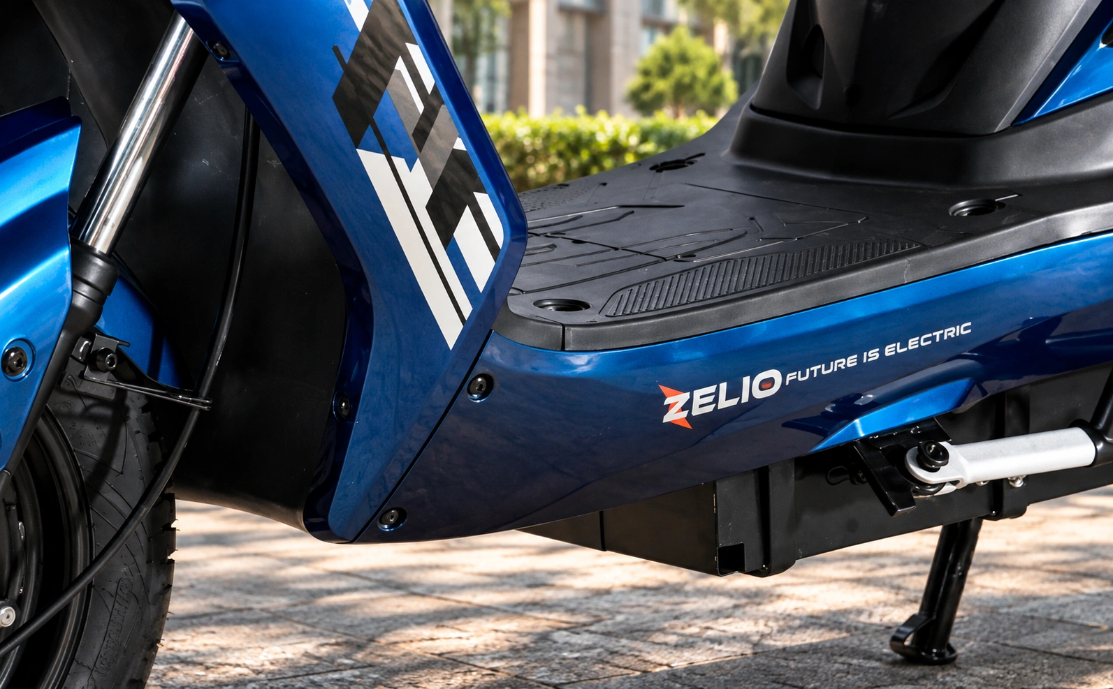 Zelio Eeva footboard
