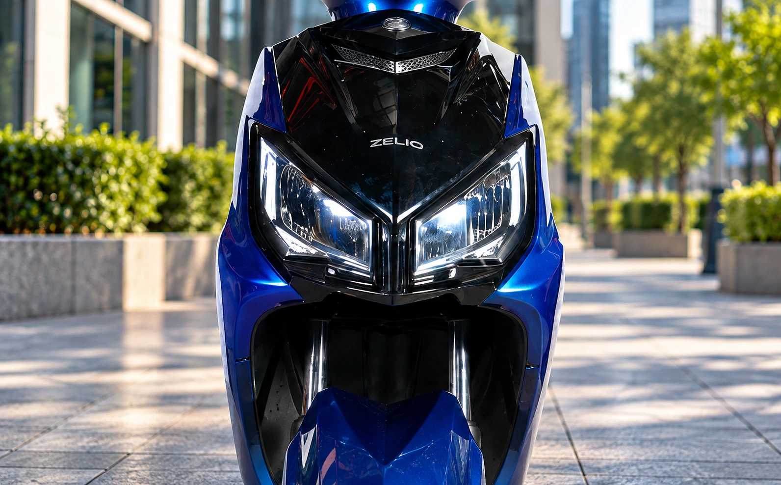 Zelio Eeva headlight