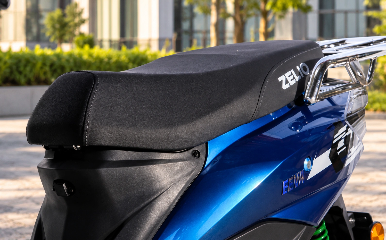 Zelio Eeva seat