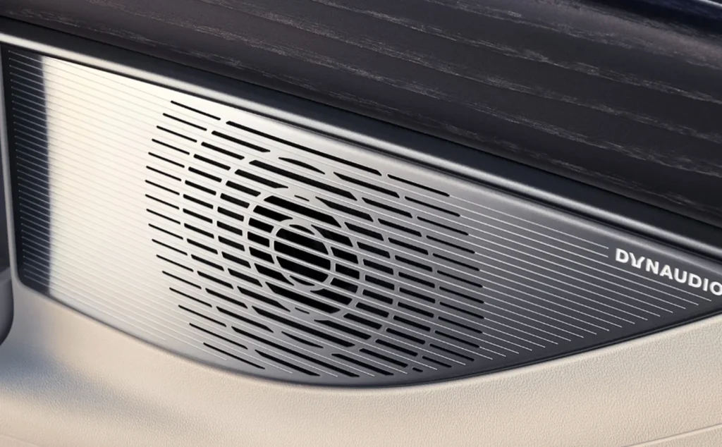 14 Dynaudio speakers__Deluxe Audio_Video Experience